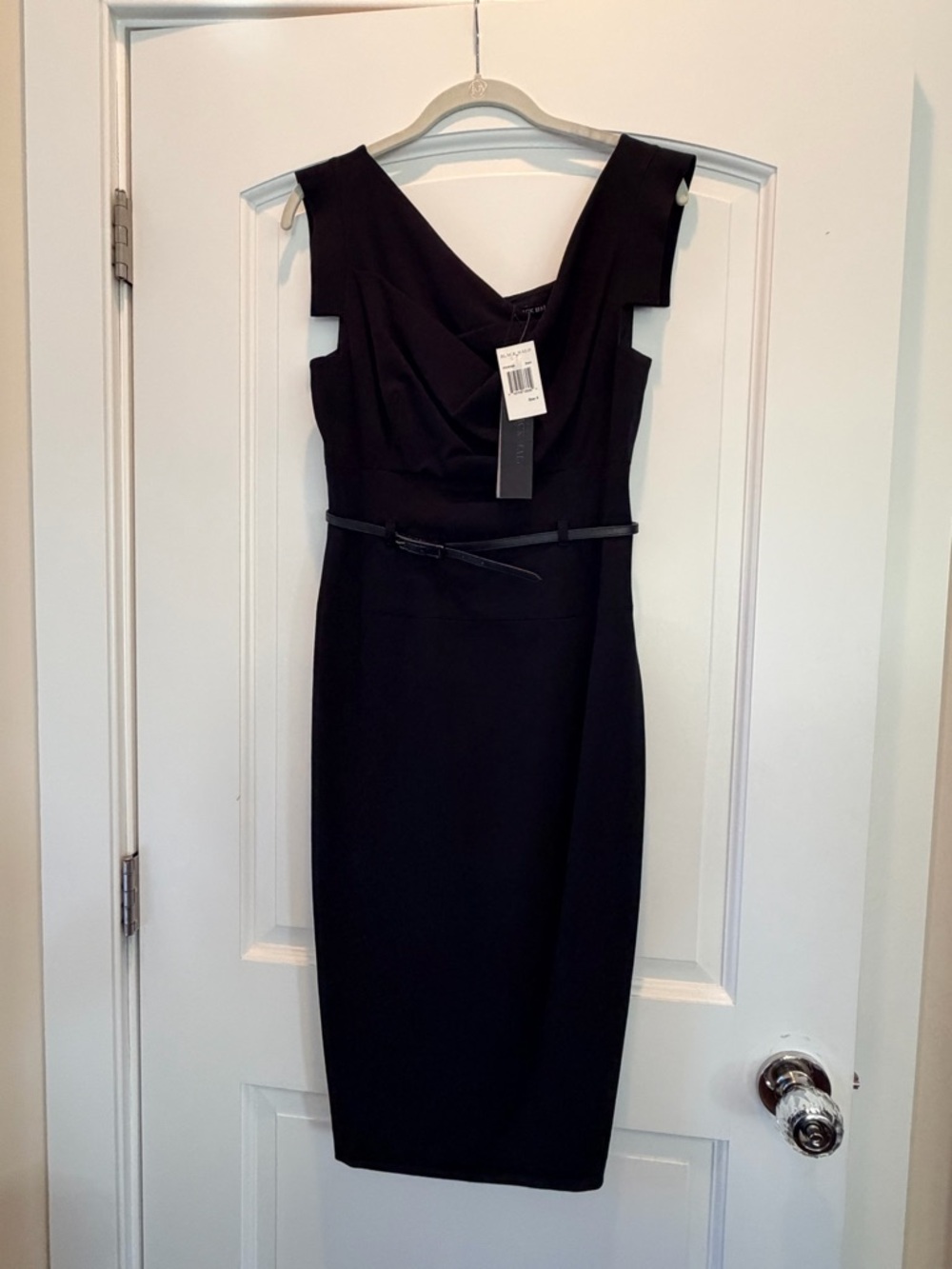 Black Halo Jackie-O Sheath Dress with Belt - NWT - Size 6